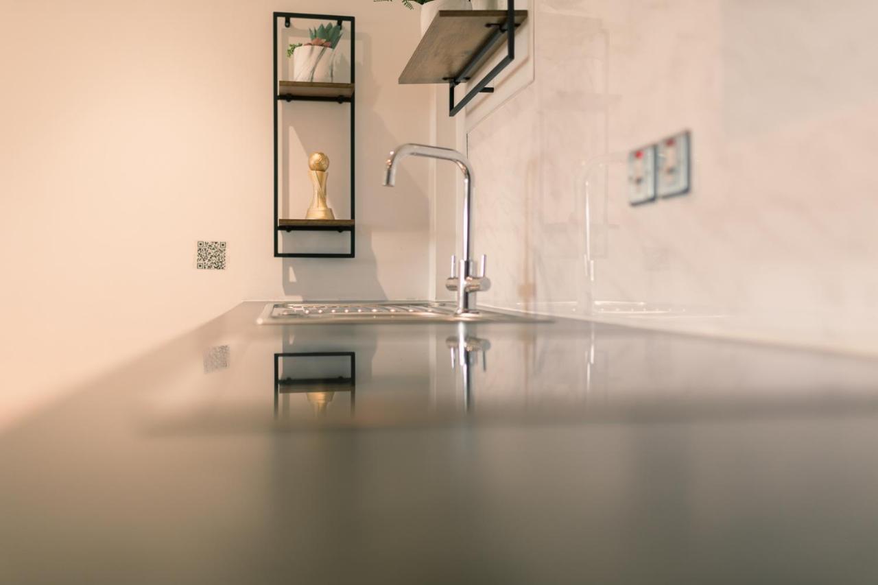 Sidemersey Livings- Convenient And Central 2-Bedroom Haven In L1 Liverpool Exteriör bild