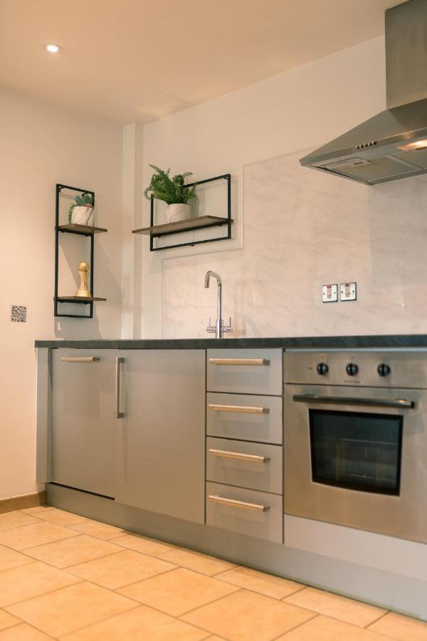 Sidemersey Livings- Convenient And Central 2-Bedroom Haven In L1 Liverpool Exteriör bild