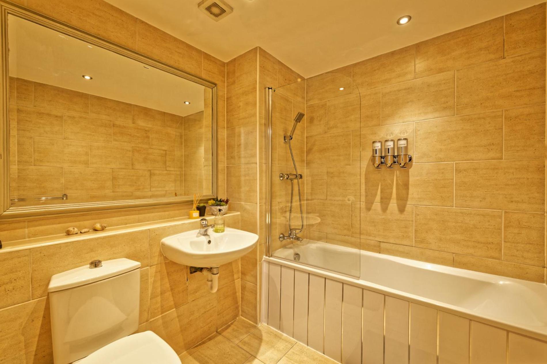 Sidemersey Livings- Convenient And Central 2-Bedroom Haven In L1 Liverpool Exteriör bild