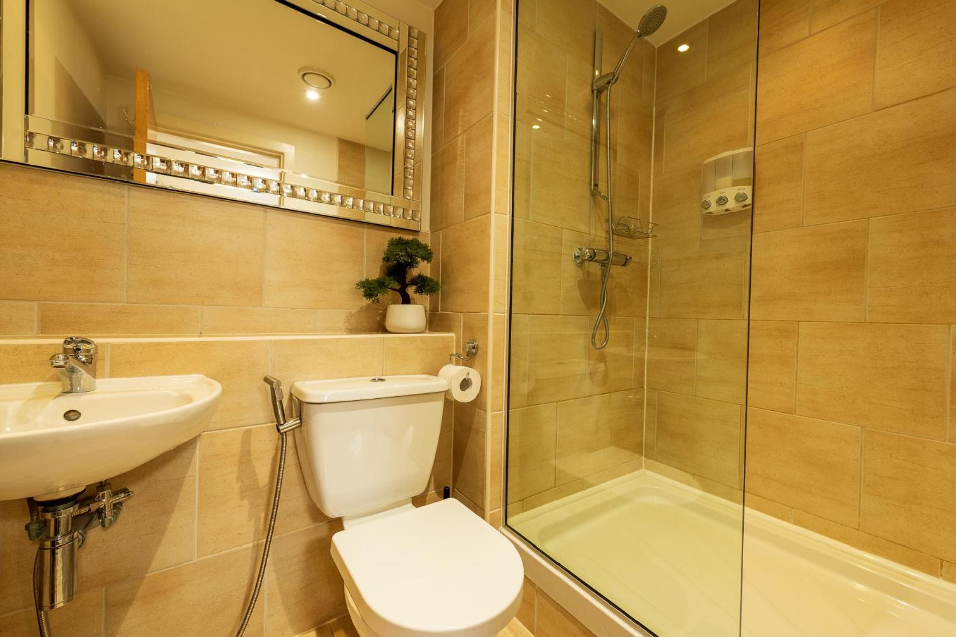 Sidemersey Livings- Convenient And Central 2-Bedroom Haven In L1 Liverpool Exteriör bild