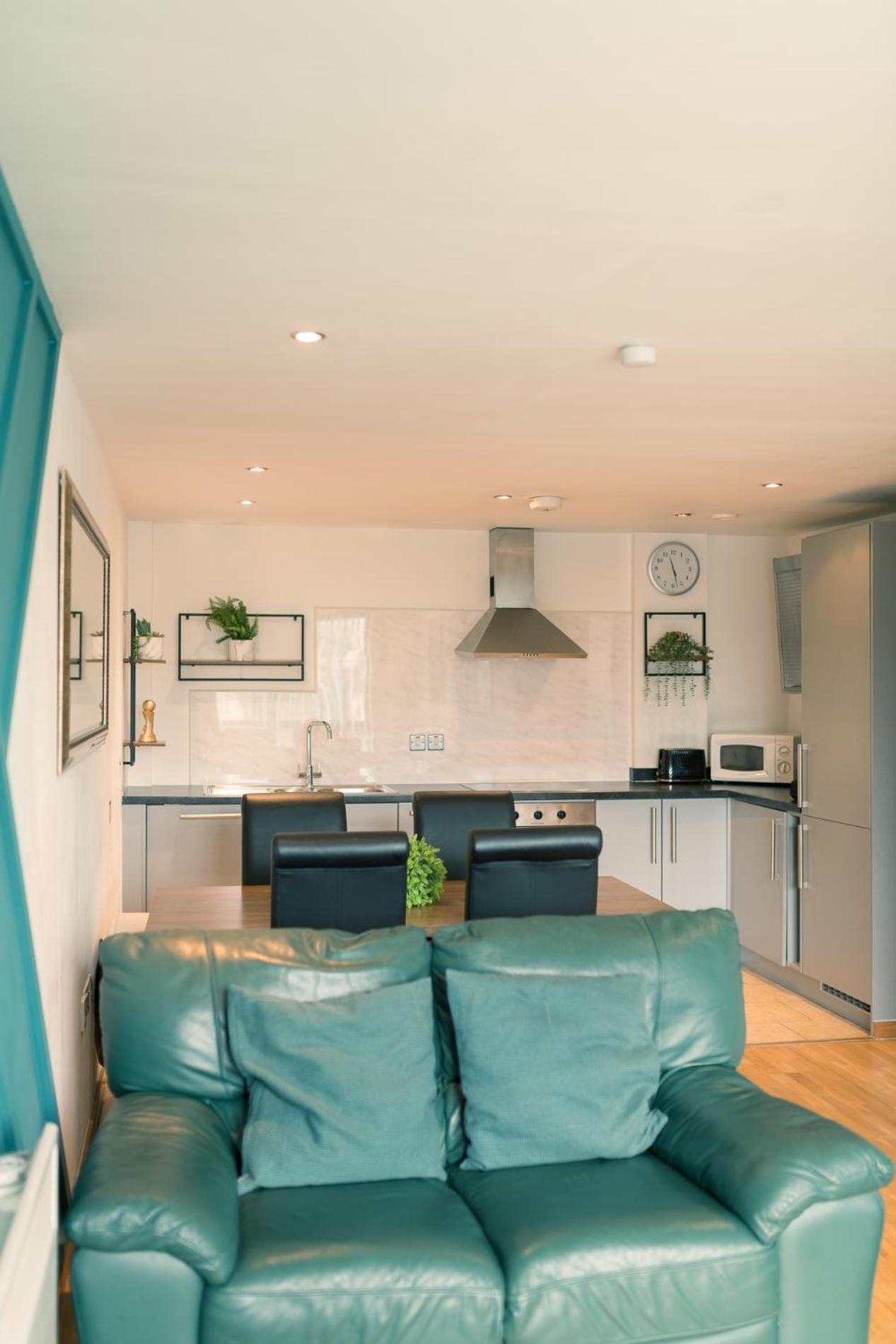Sidemersey Livings- Convenient And Central 2-Bedroom Haven In L1 Liverpool Exteriör bild